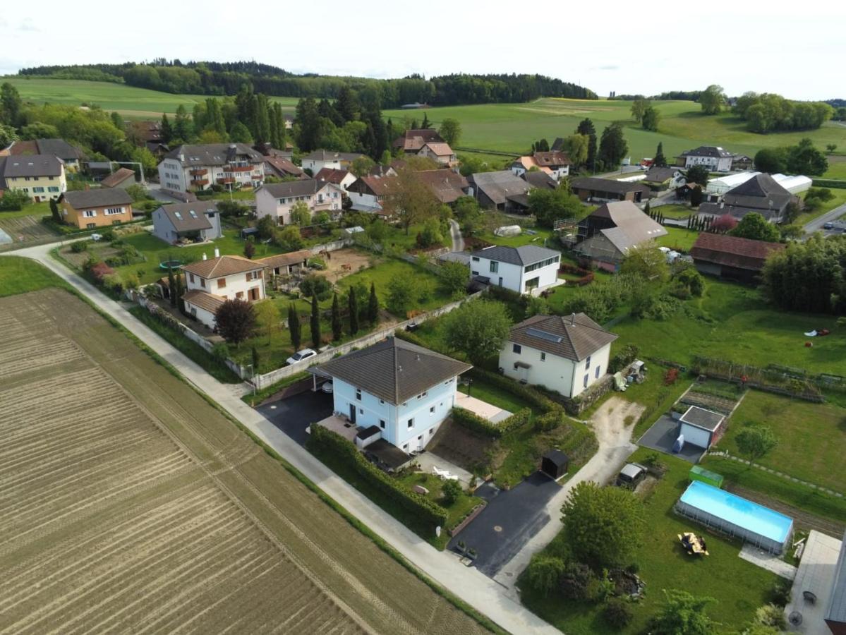 Maison D'Hotes Bleu Cudrefin Екстериор снимка