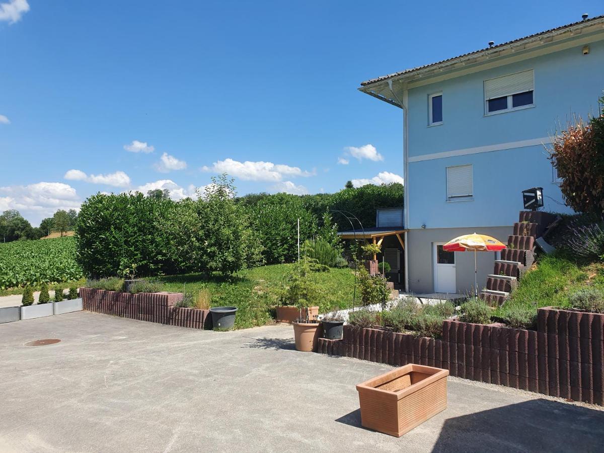 Maison D'Hotes Bleu Cudrefin Екстериор снимка