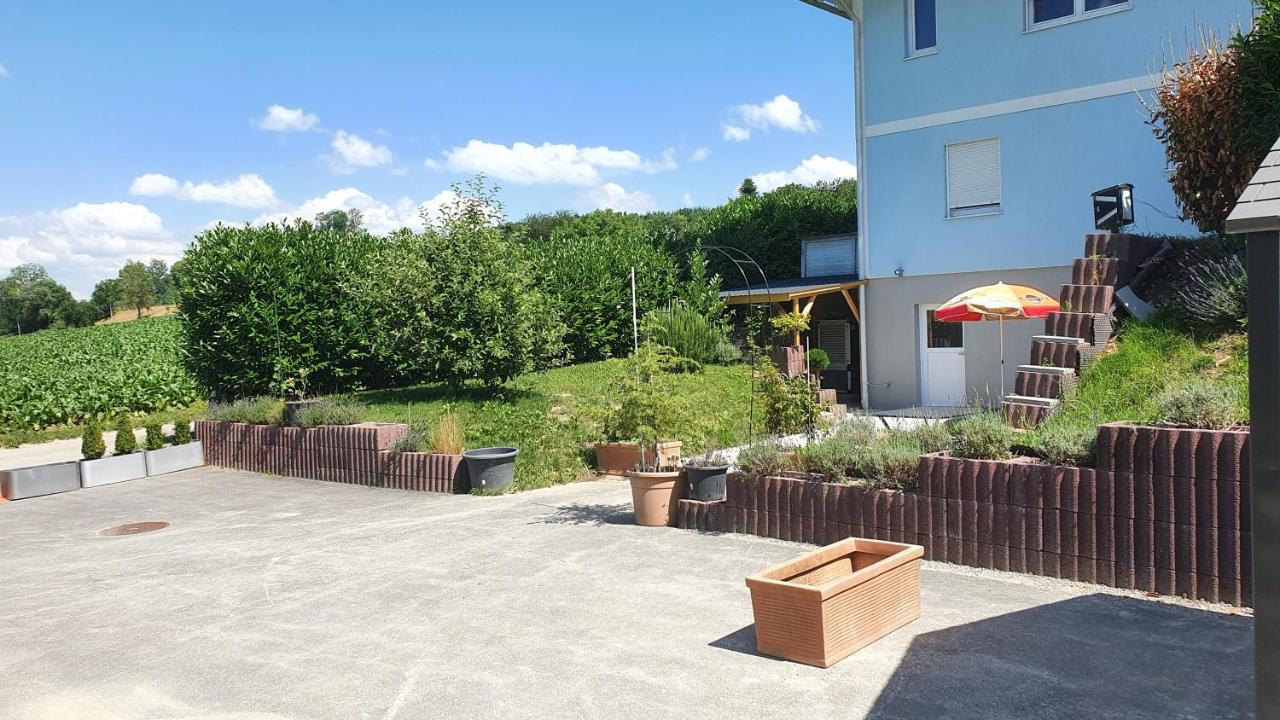 Maison D'Hotes Bleu Cudrefin Екстериор снимка