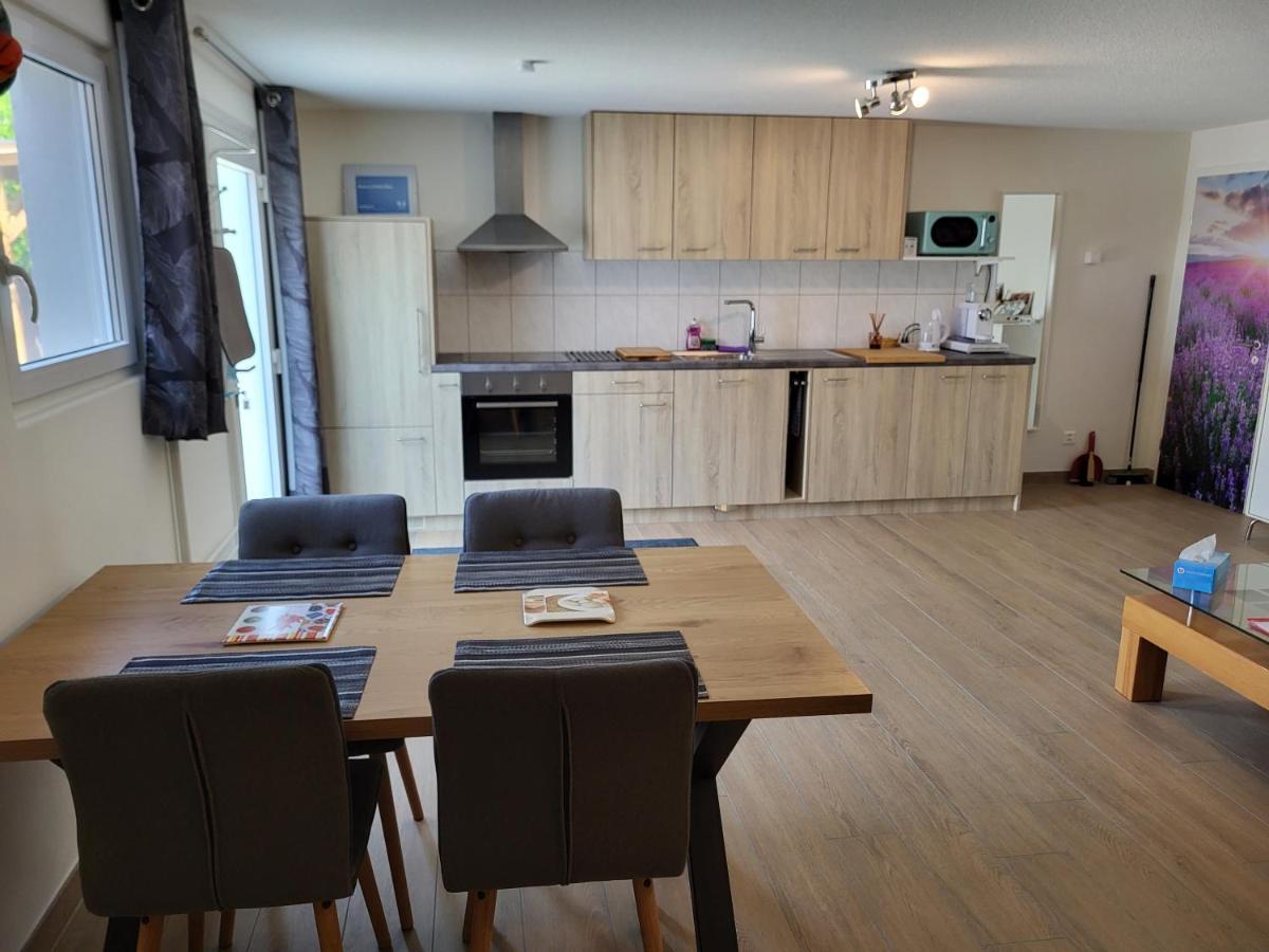 Maison D'Hotes Bleu Cudrefin Екстериор снимка